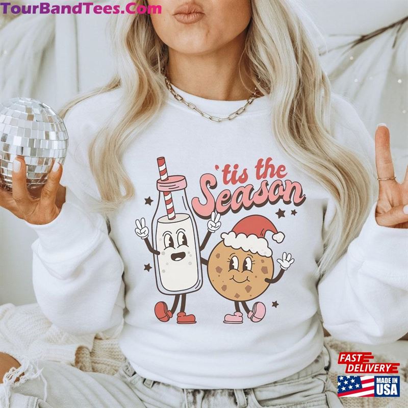 Tis The Season Milk And Cookies Christmas Sweatshirt Holiday Graphic T-Shirt Hoodie 29Uf152589 – Utopia Fashion