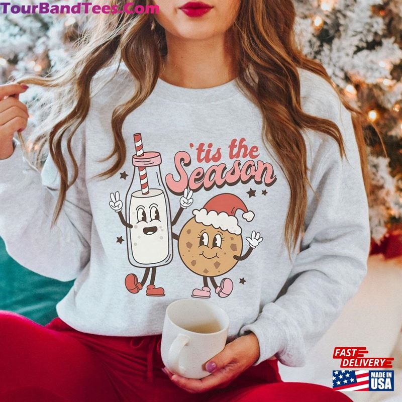 Tis The Season Milk And Cookies Christmas Sweatshirt Holiday Graphic T-Shirt Hoodie 29Uf152589 – Utopia Fashion