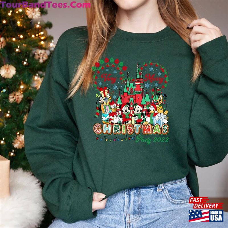 Very Merry Christmas Sweatshirt Shirt Hoodie Unisex 29Uf142479 – Utopia Fashion